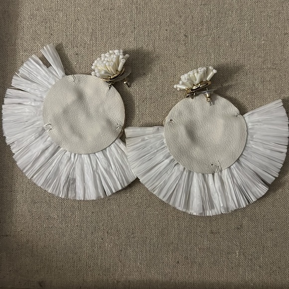 Stella & Dot Eloise Earring - Picture 2 of 2